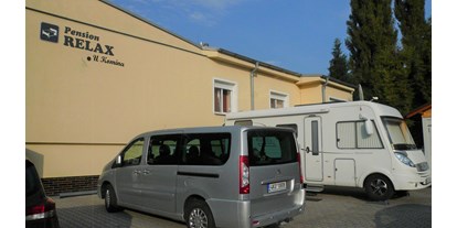 Motorhome parking space - Wintercamping - Karlovy Vary region - Stellplatz RELAX Františkovy Lázně