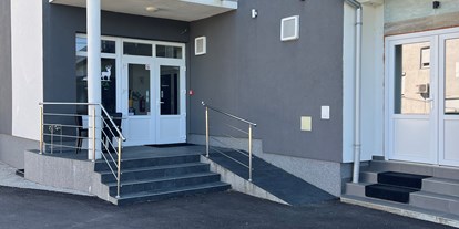Motorhome parking space - Entsorgung Toilettenkassette - Central Croatia - Slavonia - Hostel und Kaffebar - STAJNICA