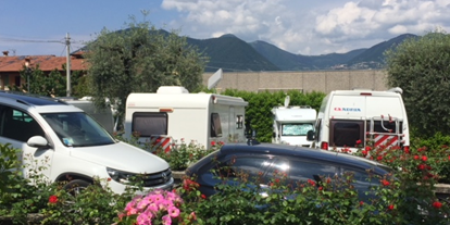 Reisemobilstellplatz - Art des Stellplatz: eigenständiger Stellplatz - Italien - Parcheggio Gerolo