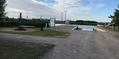 Reisemobilstellplatz - Art des Stellplatz: bei Gewässer - Vorpommern - Slipanlage vorhanden - Caravan-Anklam