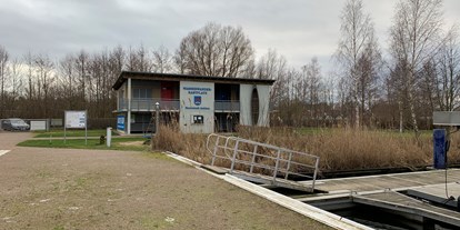 Reisemobilstellplatz - Umgebungsschwerpunkt: Fluss - Vorpommern - Sanitärgebäude - Caravan-Anklam