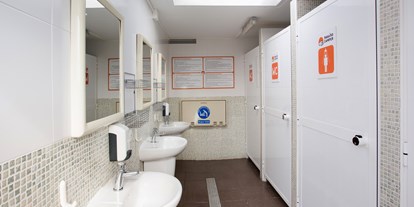 Reisemobilstellplatz - Stromanschluss - Comunidad Valenciana - Toiletten und Duschen Damen - Paraíso Camper 