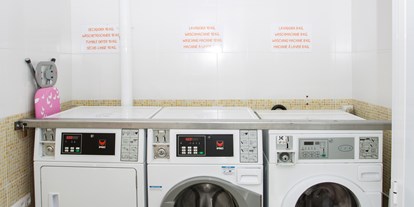 Reisemobilstellplatz - Spanien - 2 Waschmachine und 1 Wäschetrockner - Paraíso Camper 