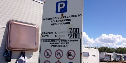 Reisemobilstellplatz - Art des Stellplatz: eigenständiger Stellplatz - Pesaro Urbino - Area Camper Sassonia