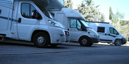 Reisemobilstellplatz - Wohnwagen erlaubt - Albanien - Hotel Baron