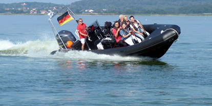 Reisemobilstellplatz - Surfen - Hinrichshagen (Vorpommern-Greifswald) - SPEEDBOOT fahren mit Jörg - Halbinsel Peenemünde