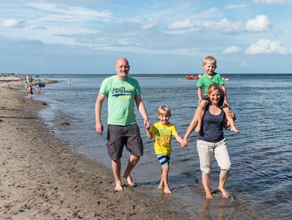 Reisemobilstellplatz - Umgebungsschwerpunkt: Meer - Grube - Familien Freude - Rosenfelder Strand Ostsee Camping