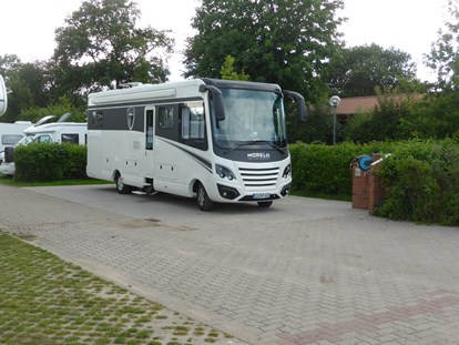 Motorhome parking space - Radweg - Schleswig-Holstein - Wohnmobil Service Station - Rosenfelder Strand Ostsee Camping