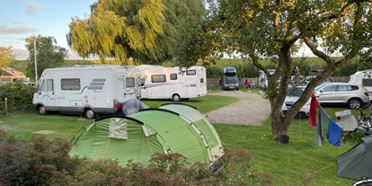 Motorhome parking space - Grauwasserentsorgung - Nordseeküste - Sommer - Camping Nordstrand Platz Margarethenruh