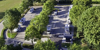 Motorhome parking space - Hallenbad - Baden-Württemberg - Wohnmobilstellplatz Blaubeuren