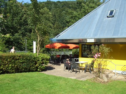 Motorhome parking space - Umgebungsschwerpunkt: Fluss - Baden-Württemberg - Pool-Bar - Odenwald-Camping-Park
