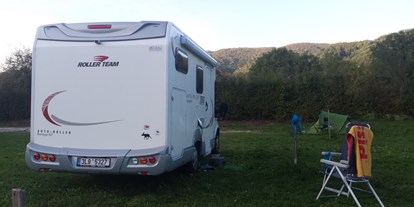Reisemobilstellplatz - Wohnwagen erlaubt - 🚙⛺ - Stellplatz am Camp San