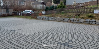 Motorhome parking space - öffentliche Verkehrsmittel - Erzgebirge - Stellplatz Uferstraße Schwarzenberg