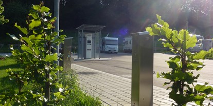 Motorhome parking space - Art des Stellplatz: bei Thermalbad - Baden-Württemberg - Sanitärtechnik auf dem aktuellsten Stand - Reisemobilstellplatz bei der Waldsee-Therme