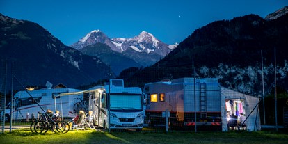 Motorhome parking space - WLAN: am ganzen Platz vorhanden - Switzerland - Abendstimmung  - Camping Hobby 3