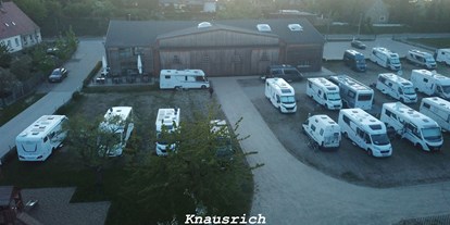 Reisemobilstellplatz - Art des Stellplatz: ausgewiesener Parkplatz - Deutschland - Hangar 19