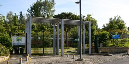 Motorhome parking space - Grauwasserentsorgung - Italy - http://www.camperclubnapoli.it - AA-Parco dei Camaldoli