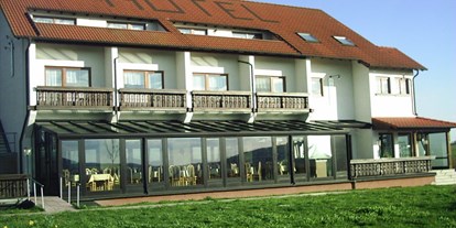 Reisemobilstellplatz - Stromanschluss - Bad Hersfeld - Hotelansicht - Hotel Waldschlösschen