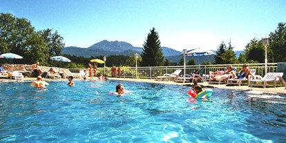 Reisemobilstellplatz - öffentliche Verkehrsmittel - Tirol - Badespaß im Sommer mit Kinderplanschbecken - Seencamping Stadlerhof