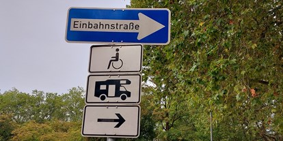 Motorhome parking space - Umgebungsschwerpunkt: Stadt - Welzheim - Aufenthaltsdauer: 48 Stunden  - Stellplatz Äußerer Burgplatz