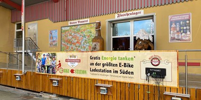 Motorhome parking space - Art des Stellplatz: ausgewiesener Parkplatz - Bad Waldsee - Große E-Bike - Ladestation mit 32 Ladepunkten GRATIS - Schussenrieder Bierkrugmuseum