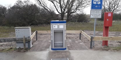 Motorhome parking space - Süsel - Neue Sani-Station  münzbetrieben, Münzen erhältlich beim Kassierer - Stellplatz Sehlendorfer Strand