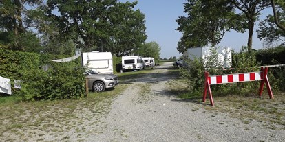 Motorhome parking space - Spielplatz - Bad Waldsee - Naturfreibad Uttenweiler