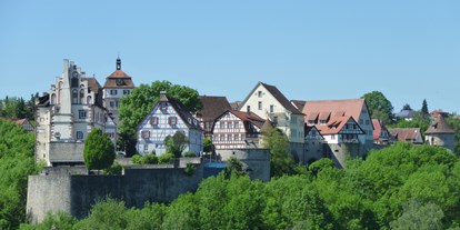 Reisemobilstellplatz - Kirchberg an der Jagst - Mittelalterliche Kulisse von Vellberg - Wohnmobilstellplatz Freibad Vellberg
