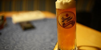 Reisemobilstellplatz - Umgebungsschwerpunkt: am Land - Niedersachsen - Das Bier liefert die Schlappeseppel bzw. Eder-Familien-Brauerei Aschaffenburg! - Hotel & Wirtshaus Sauer