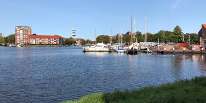 Reisemobilstellplatz - Entsorgung Toilettenkassette - Termunterzijl - Blick auf den alten Binnenhafen - Stellplatz Alter Binnenhafen
