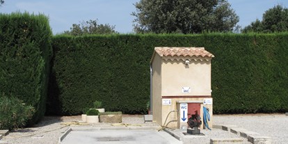 Motorhome parking space - Art des Stellplatz: eigenständiger Stellplatz - Provence-Alpes-Côte d'Azur - Domaine des Lauribert