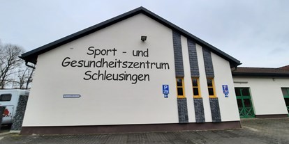Reisemobilstellplatz - Art des Stellplatz: Sportstätte - Thüringer Wald - Wohnmobilstellplatz "Schlossblick" Schleusingen