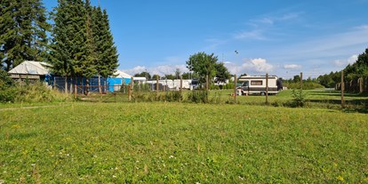 Motorhome parking space - WLAN: teilweise vorhanden - Vorpommern - Parkplatz mit Strom für WoMo und co. in Stralsund, M/V 