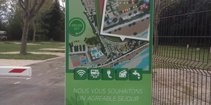 Motorhome parking space - Frischwasserversorgung - Provence-Alpes-Côte d'Azur - Entrée - Cavaillon