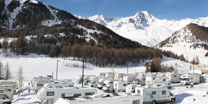 Reisemobilstellplatz - Wintercamping - Schnals - Der Caravanopark Schnals liegt mitten im Gletscherskigebiet. - Caravanpark Schnals - Senales