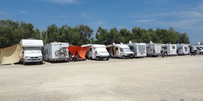 Motorhome parking space - Grauwasserentsorgung - Languedoc-Roussillon - Les Poissons d'Argent