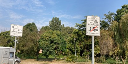 Reisemobilstellplatz - Entsorgung Toilettenkassette - Italien - Certosa di Pavia