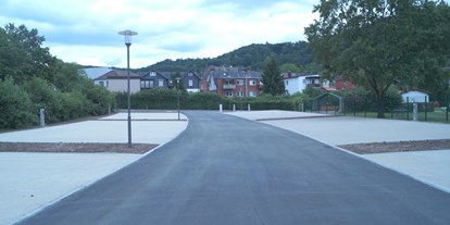 Motorhome parking space - Umgebungsschwerpunkt: Stadt - Franken - großzügige Stellflächen - Wohnmobilstellplatz „Vesteblick“