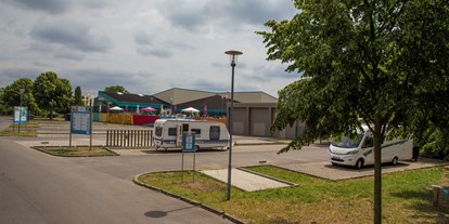Motorhome parking space - WLAN: nur um die Rezeption vorhanden - Brandenburg Süd - Caravanstellplatz Lagune Cottbus
