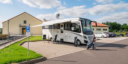 Reisemobilstellplatz - Wohnwagen erlaubt - Thüringen - Wartburg Golfpark