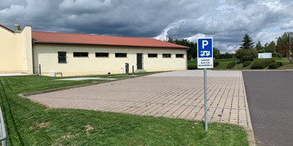 Motorhome parking space - Hunde erlaubt: Hunde erlaubt - Wartburg Hainich - Wartburg Golfpark