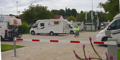 Motorhome parking space - Tennis - Rhineland-Palatinate - Stellplatz Klingbachtal - Camping im Klingbachtal