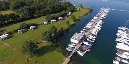 Reisemobilstellplatz - Ressen - Luftbild Wohnmobilstellplätze , Jachthafen und See - Jachthaven 't Loo