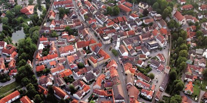 Reisemobilstellplatz - Stromanschluss - Region Schwaben - Blick von oben auf das mittelalterliche Oval von Isny - Stellplatz Untere Mühle