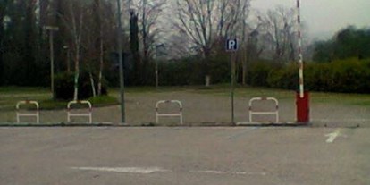 Reisemobilstellplatz - Art des Stellplatz: eigenständiger Stellplatz - Italien - Parcheggio Via Preite