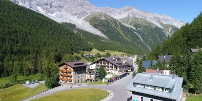 Reisemobilstellplatz - Entsorgung Toilettenkassette - Italien - Check In im Hotel Alpina  - Alpina Mountain Resort
