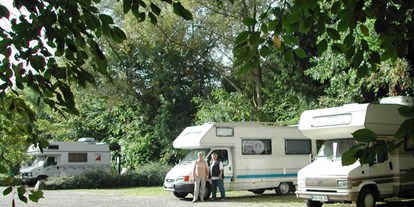 Reisemobilstellplatz - Art des Stellplatz: vor Campingplatz - Hessen - Stellplatz vorn und Entsorgungsstation - Camping-und Ferienpark Teichmann