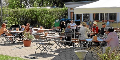 Reisemobilstellplatz - Art des Stellplatz: bei Sehenswürdigkeit - Deutschland - Gartenwirtschaft beim Stellplatz, Restaurant im Grütt - Wohnmobil-Stellplatz Lörrach-Basel