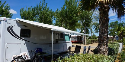 Motorhome parking space - Umgebungsschwerpunkt: Fluss - Hérault - Domaine Sainte Cecile