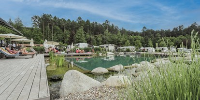 Reisemobilstellplatz - Umgebungsschwerpunkt: am Land - Italien - Naturbadeteil - Stellplatz Eppan Camping Montiggl
